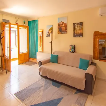 Holiday home Nel Cuore Del Borgo Vico Del Gargano
